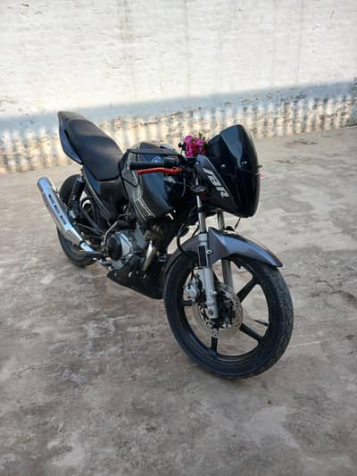 Yamaha ybr black grey colour 2015 model