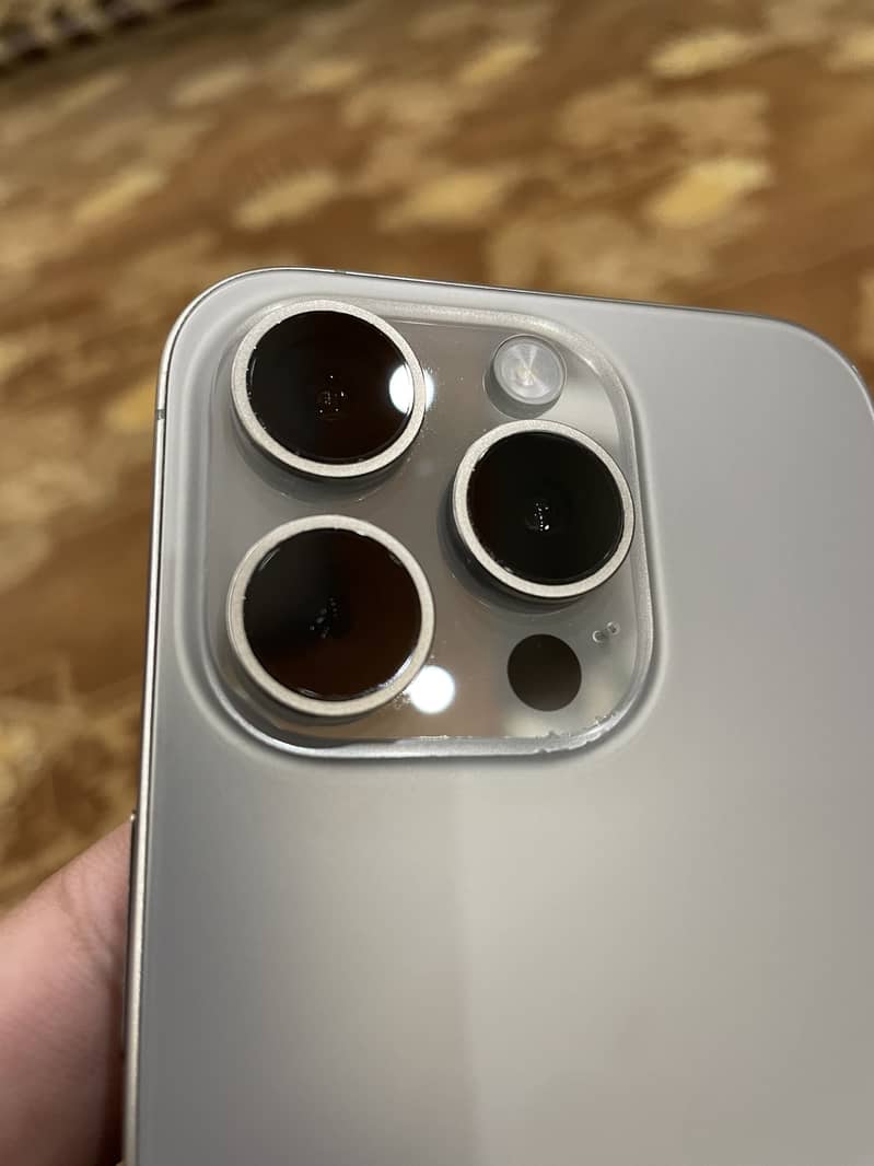 IPHONE 15 pro 1