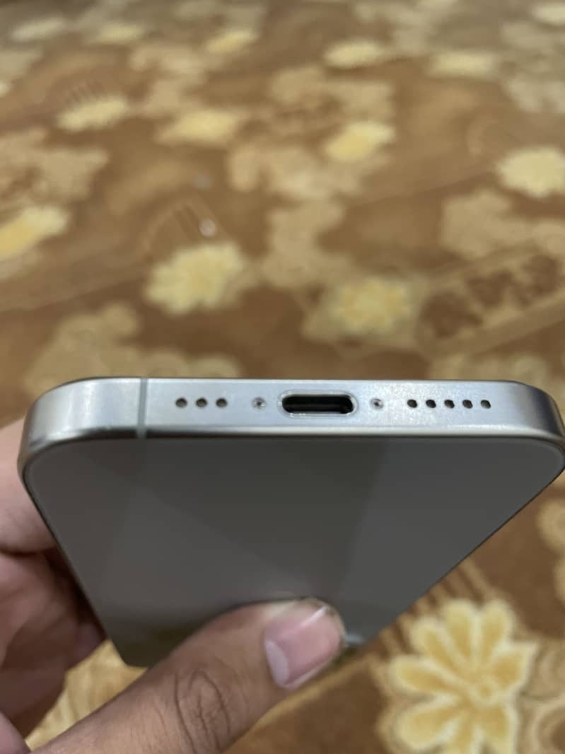 IPHONE 15 pro 3