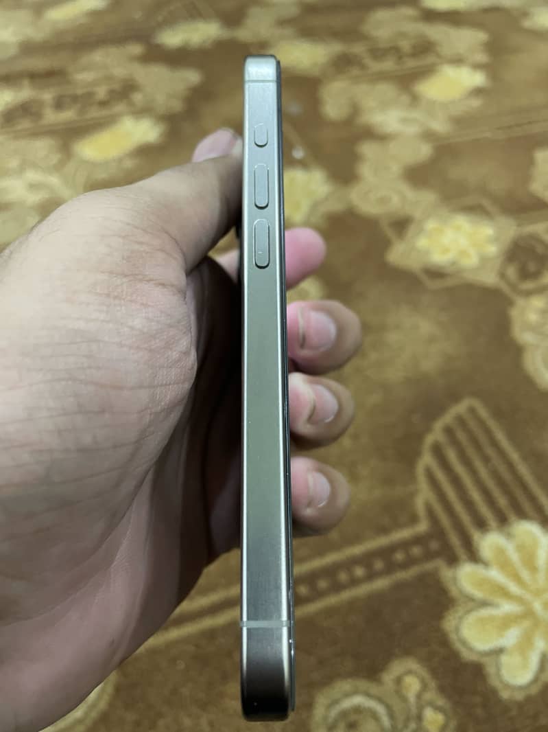 IPHONE 15 pro 5