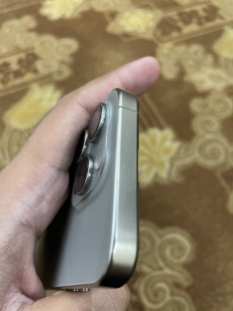 IPHONE 15 pro 6