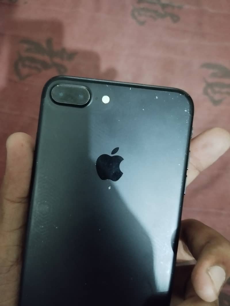 Apple iPhone 7 Plus 1
