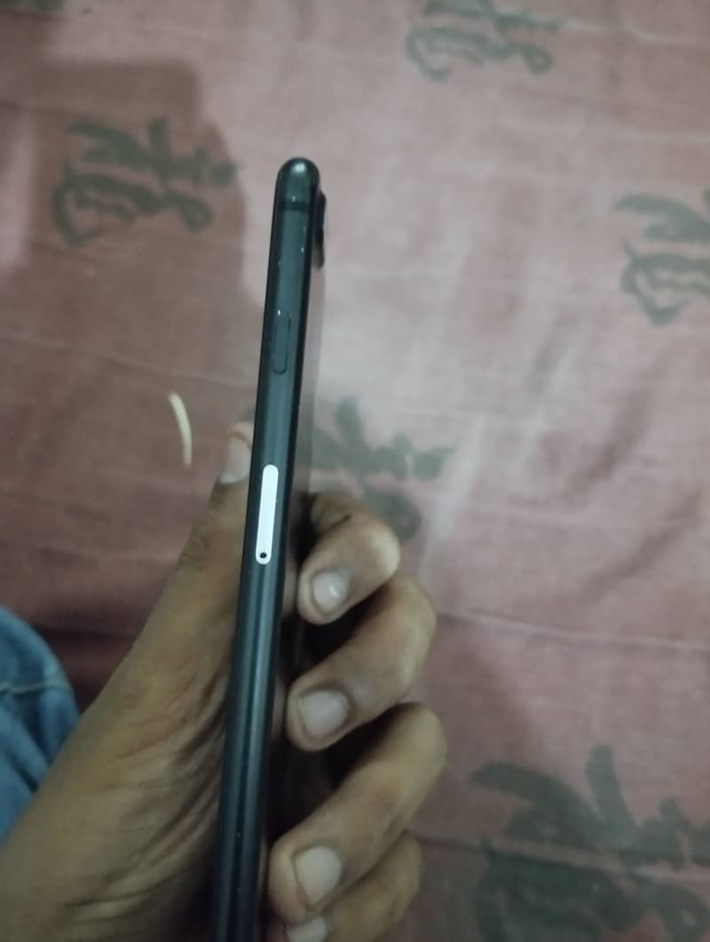 Apple iPhone 7 Plus 2