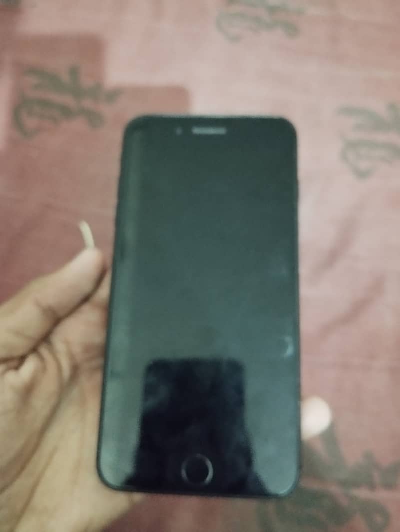 Apple iPhone 7 Plus 3