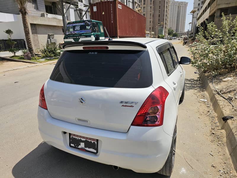 Suzuki Swift 2017 DLX Automatic 1.3 1