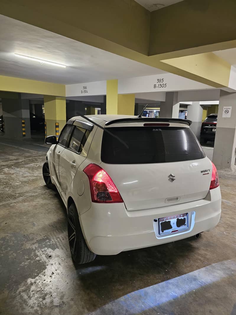 Suzuki Swift 2017 DLX Automatic 1.3 6