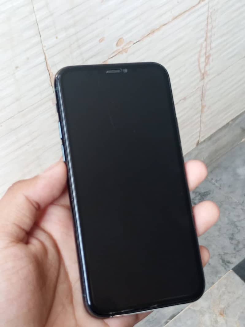 Apple iPhone 11 Pro 3