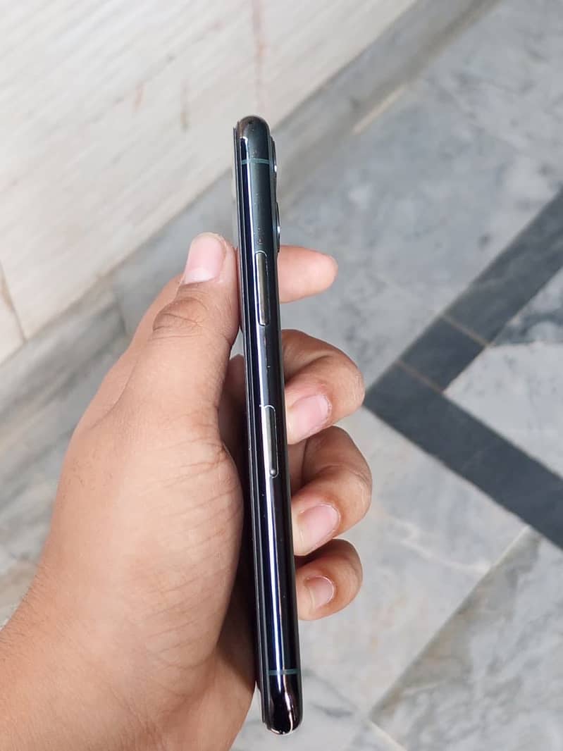 Apple iPhone 11 Pro 5