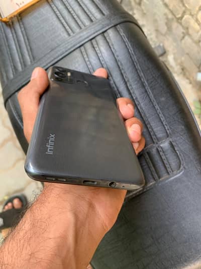 Infinix Hot 12 Play
