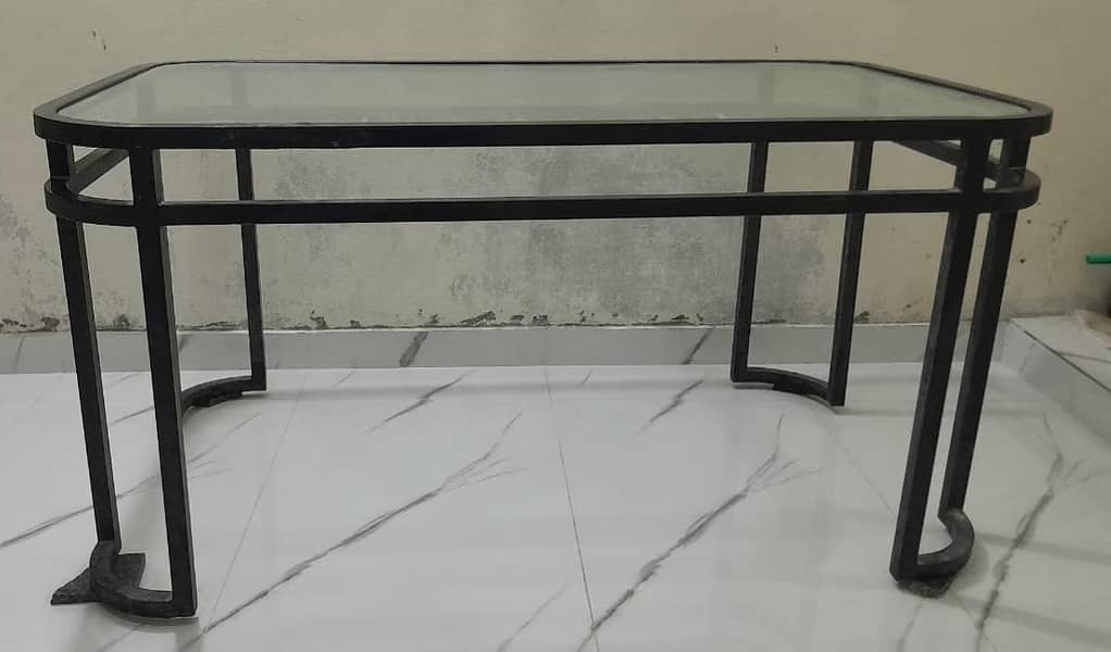 Dining Table 0