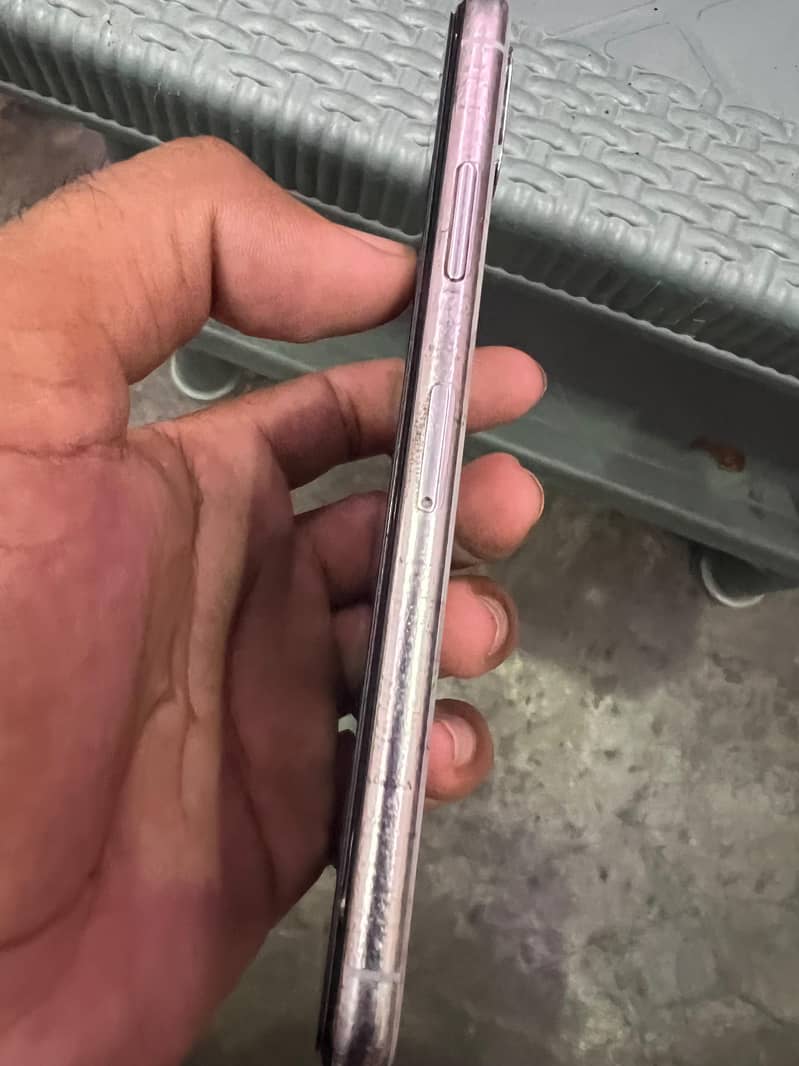 Apple iPhone X 1