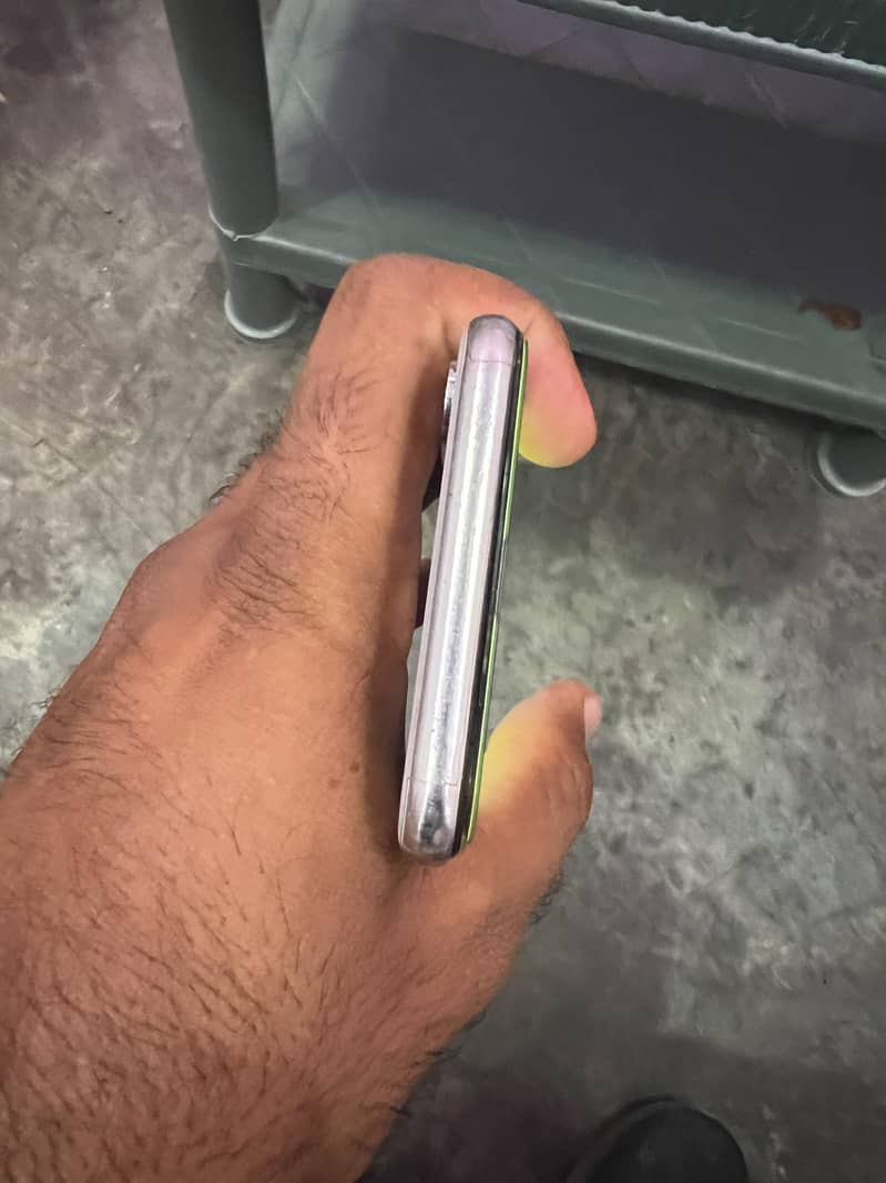 Apple iPhone X 5