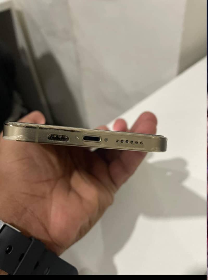 Apple iPhone 12 Pro Max 8