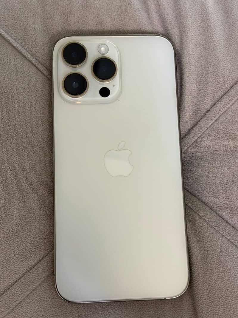 Apple iPhone 14 Pro Max 1