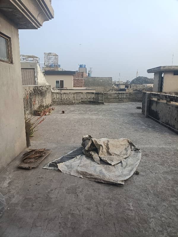Upper Portion Available For Rent 12