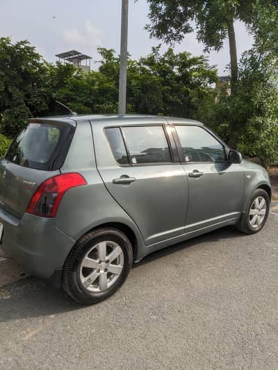 Suzuki Swift 2012 DLX 1.3 Almost 70 percent genyine
