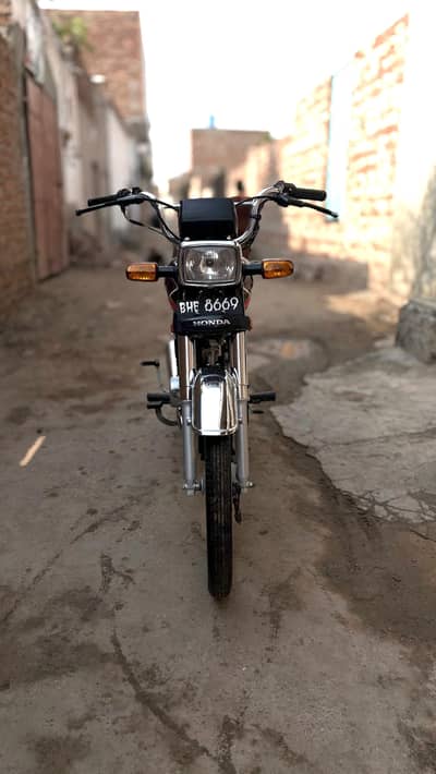 HONDA CD 70 BLACK