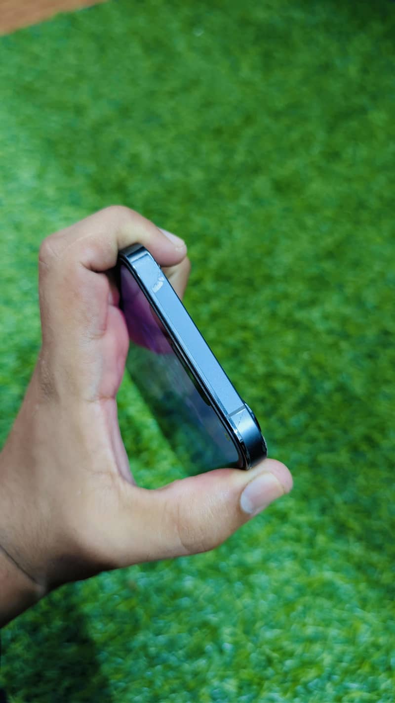 Apple iPhone 12 Pro Max 3