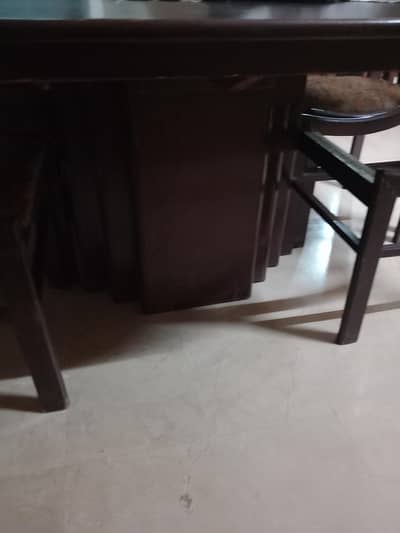 big dining table with 6 seats