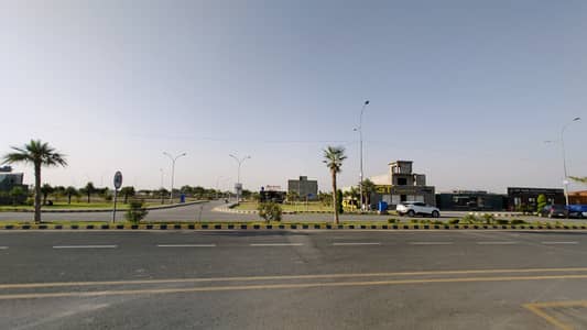 10 Marla Plot Nearby Park in ETIHAD Town Phase 4