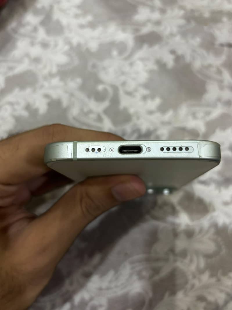 Apple iPhone 15 1