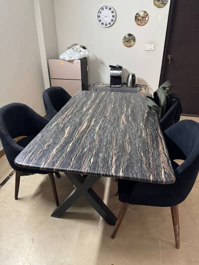 4-Seater Dining Table with 4 Chairs – Marble-Style Top | Modern Desig
