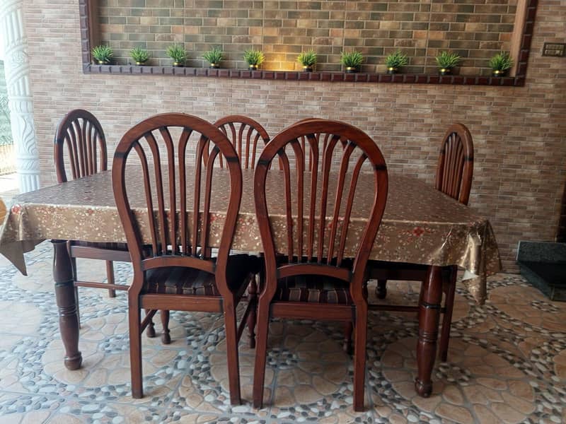 Dining Table with 6 Chairs 1