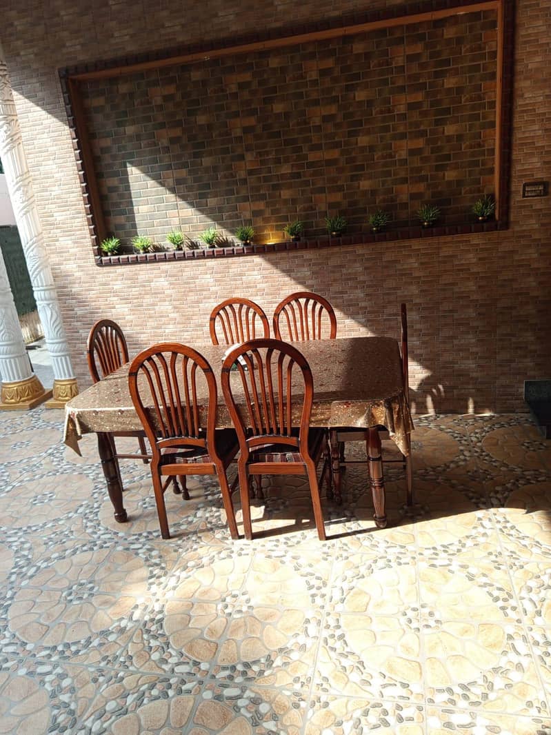 Dining Table with 6 Chairs 2
