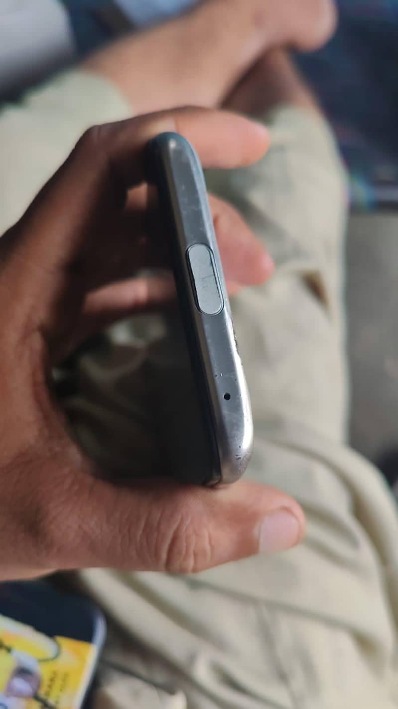 OPPO Reno 2f 4