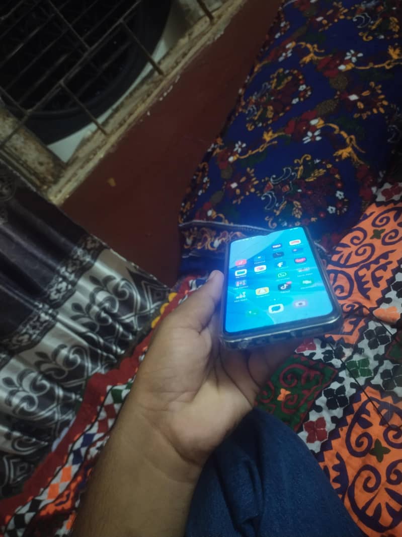 OPPO A57 0