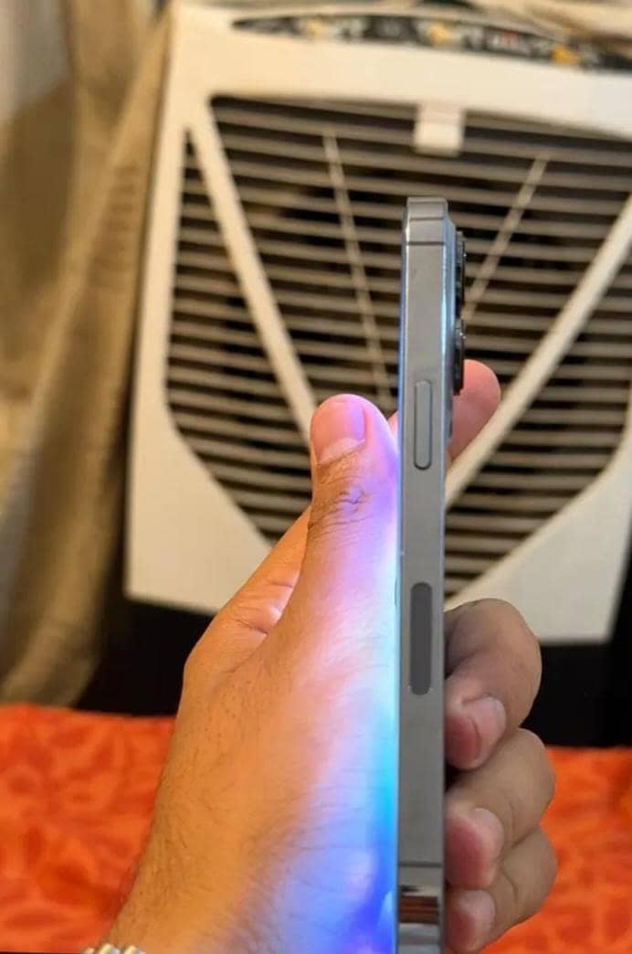 Apple iPhone 13 Pro 3
