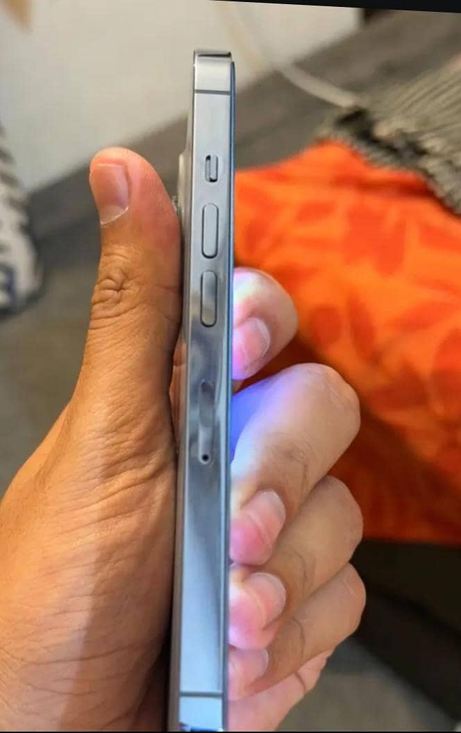 Apple iPhone 13 Pro 4