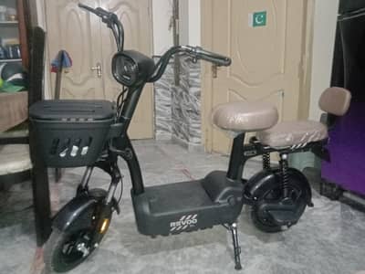 Revoo y04 electric