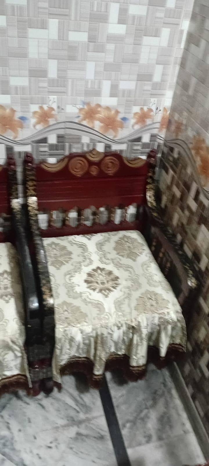 10/10 condition ha 3 sofay ha 3