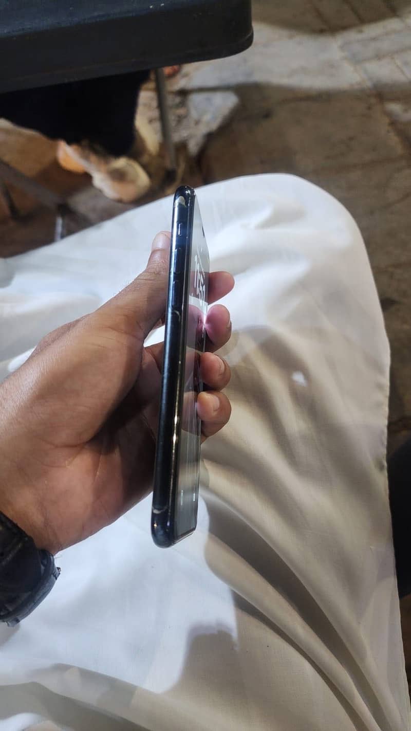 Apple iPhone 11 Pro 0