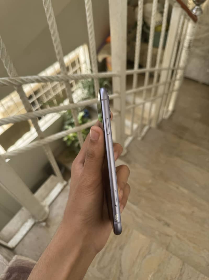 Apple iPhone 11 6