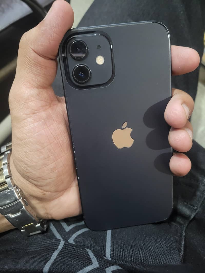 Apple iPhone 12 5