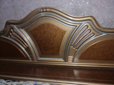 full king size bed set with 2 drawers and dressing tabl matress also