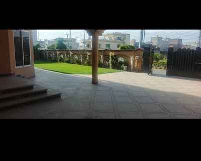 Big 2 Kanal House Available For Rent In Cantt Avenue