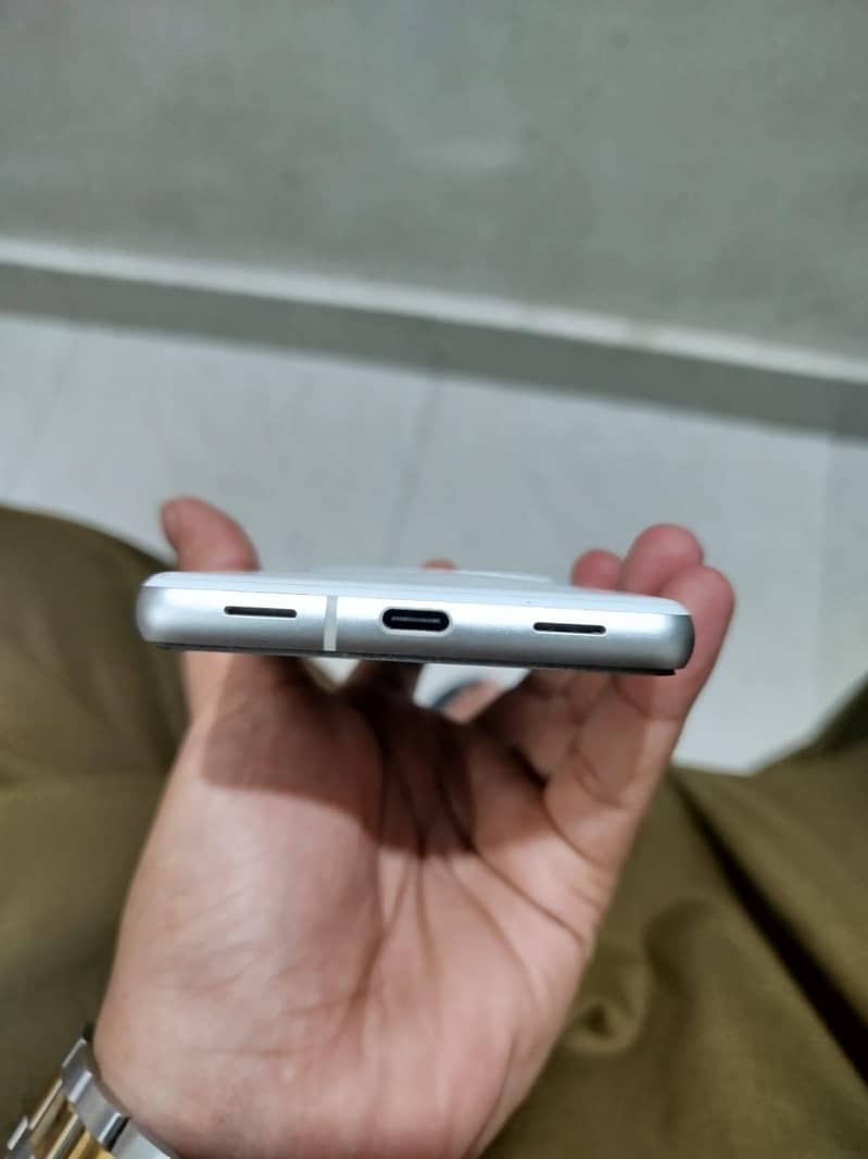 Google Pixel 7a 3