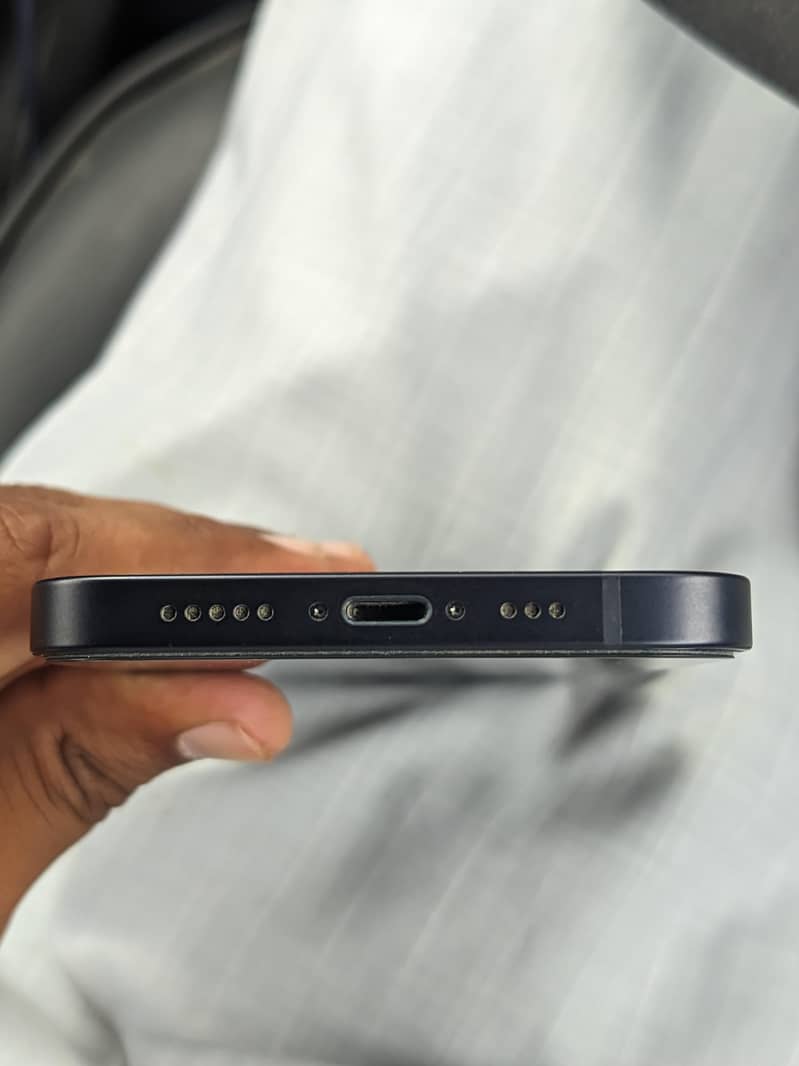 Apple iPhone 12 3