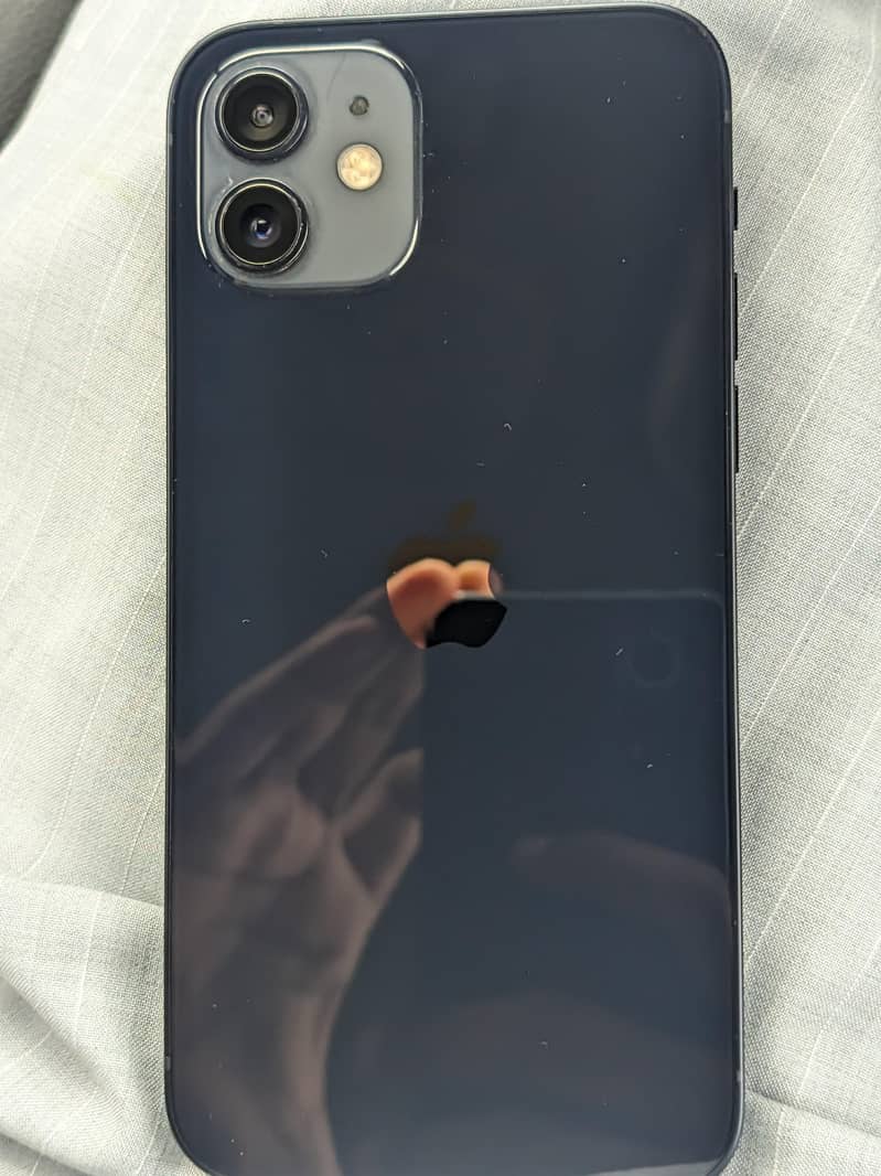 Apple iPhone 12 6
