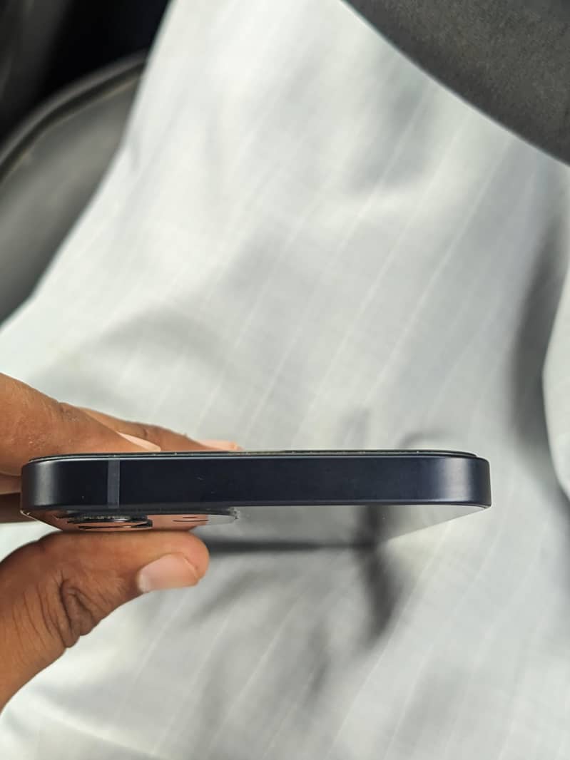 Apple iPhone 12 7