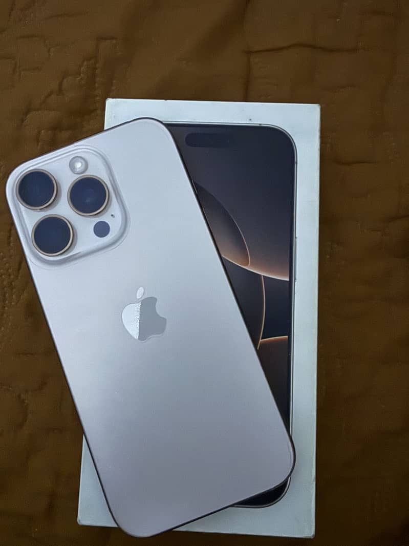Apple iPhone 16 Pro 3