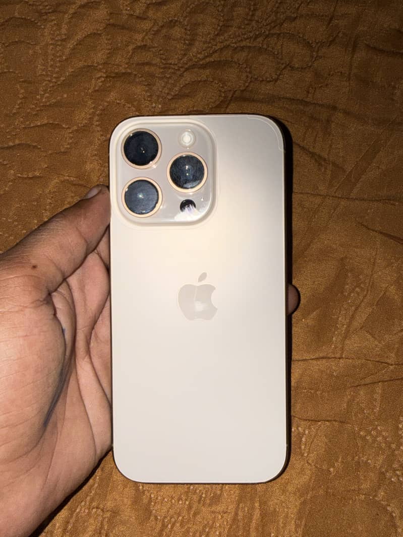 Apple iPhone 16 Pro 6