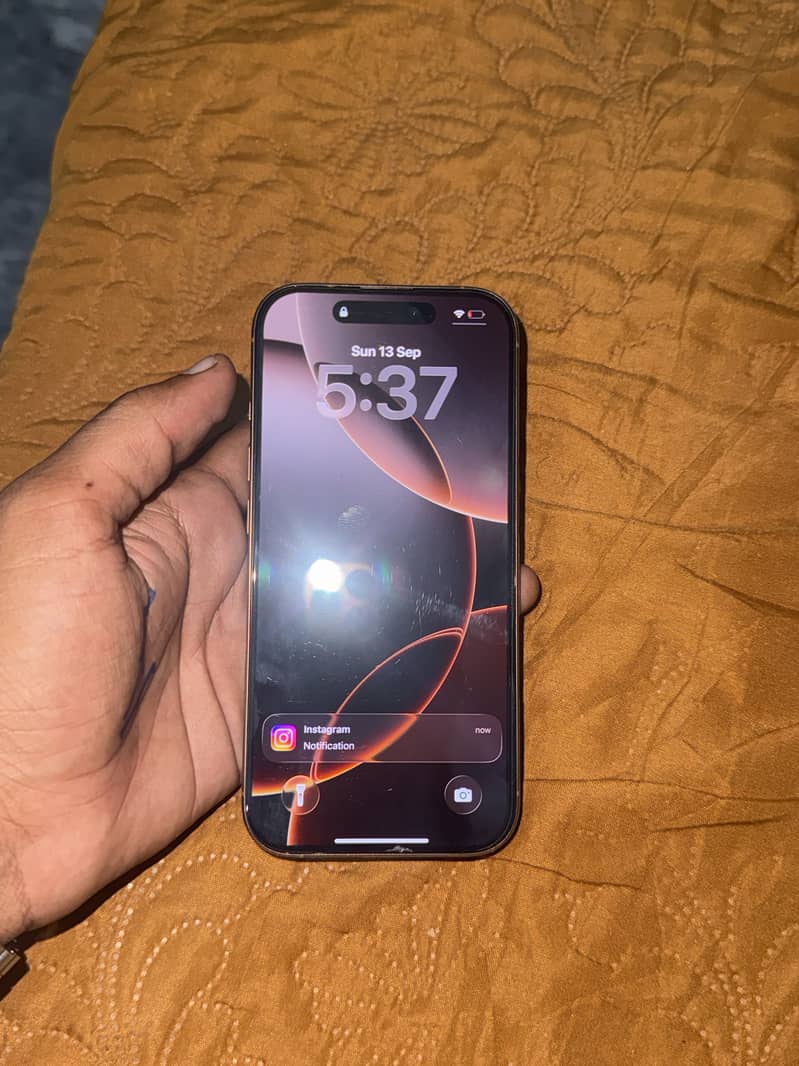 Apple iPhone 16 Pro 7