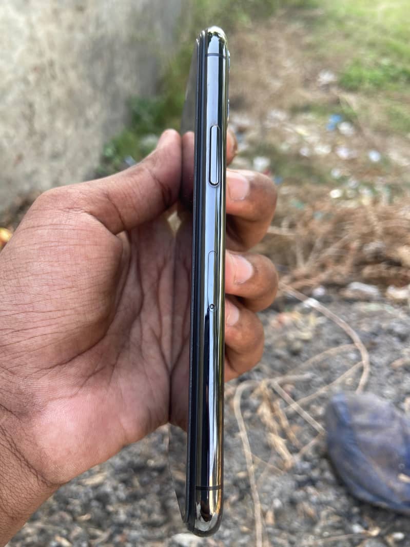 Apple iPhone 11 Pro 8