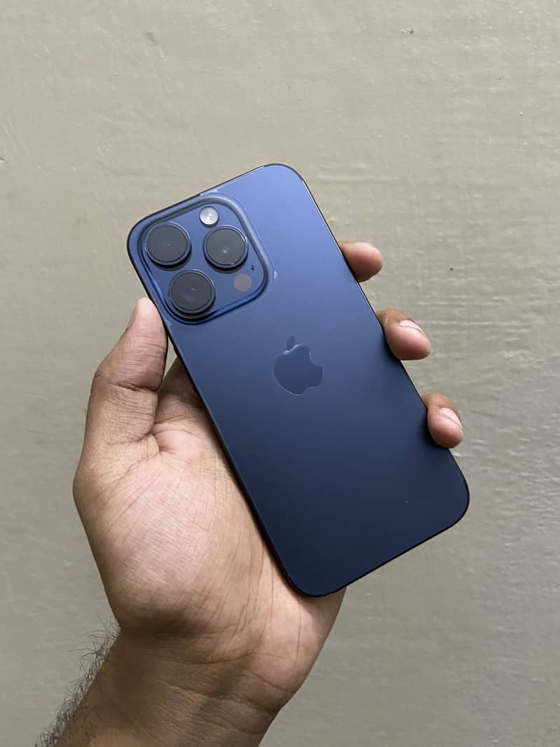 Apple iPhone 15 Pro 2