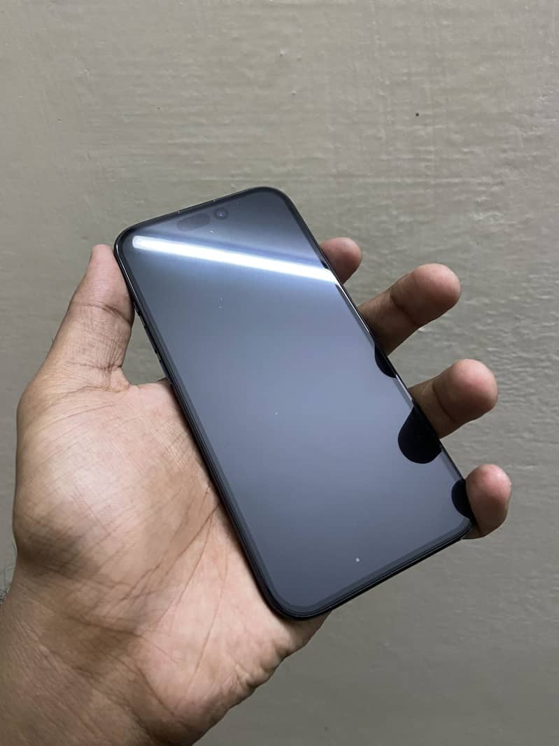 Apple iPhone 15 Pro 6