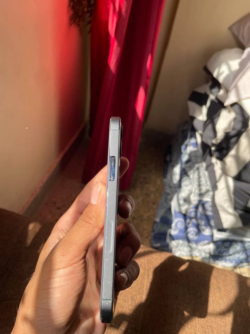 Apple iPhone 12 Pro 3